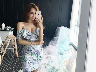 神秘魅力女神：她的高冷与优雅交织的绝美世界